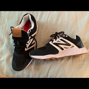Men’s 11.5 new balance baseball turf shoes